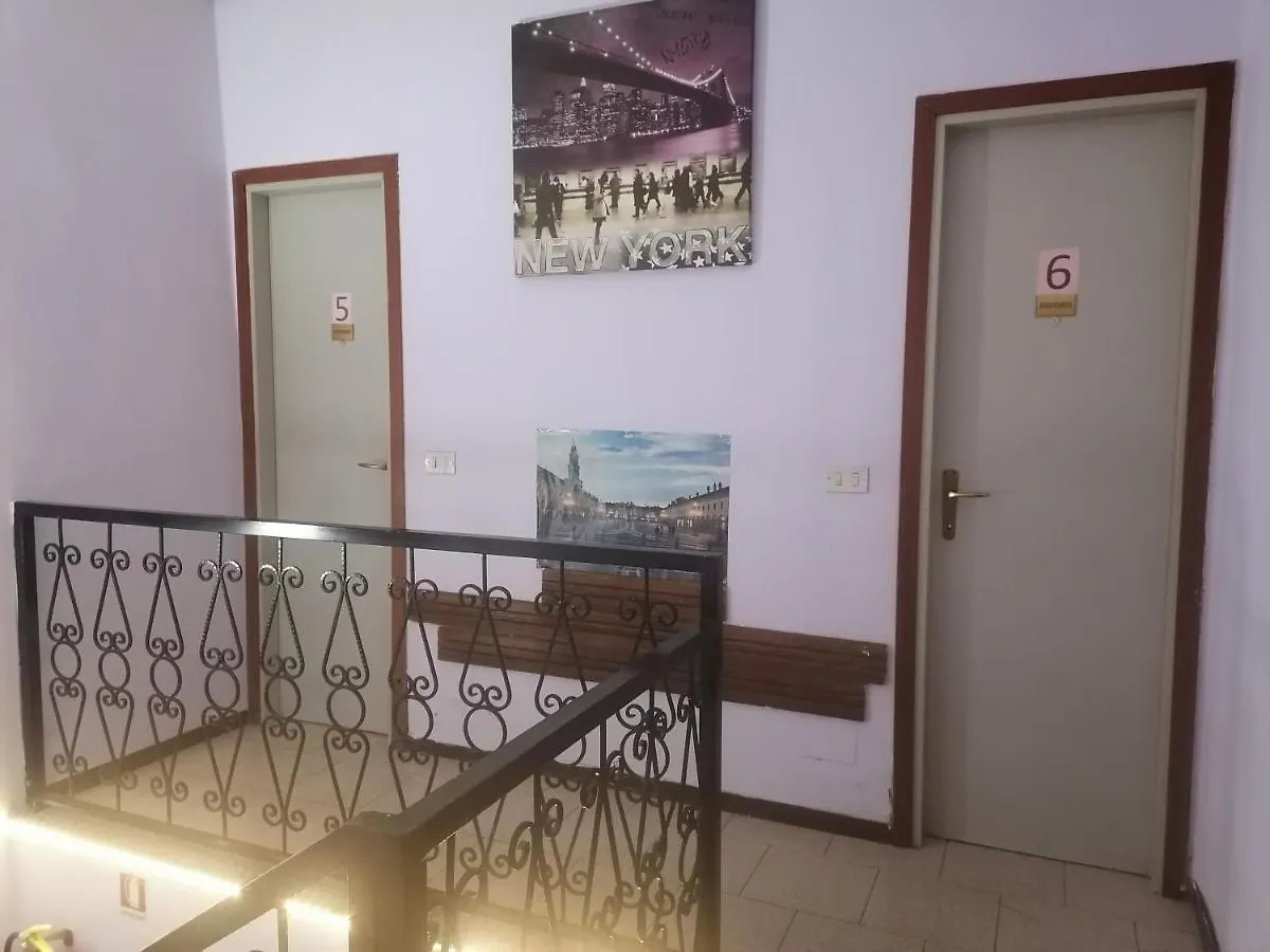 Trevisan House Hotel Vigevano 0*,